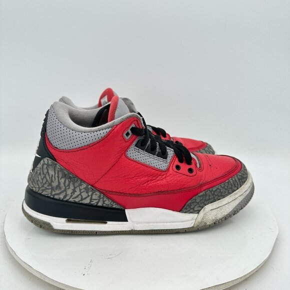 Nike Air Jordan 3 Retro Youth Size 6.5Y Women 8 CQ0488 600 Red Grey Black Shoes - Picture 4 of 11
